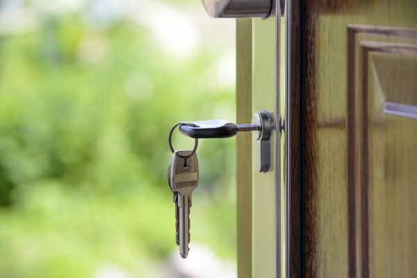 Oferty mieszkania i domy na sprzedaż – ogłoszenia nieruchomości Enter